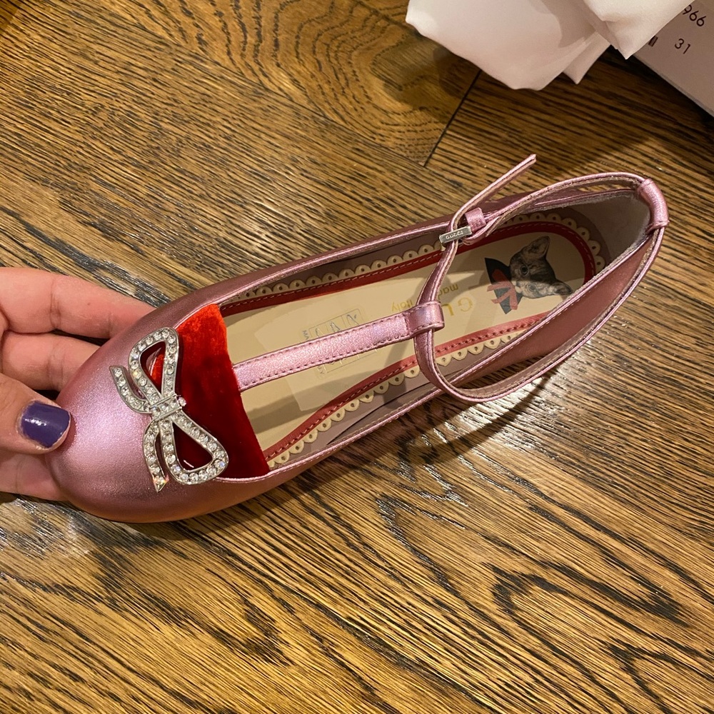 Brand new gorgeous girls Gucci dress shoes size 31